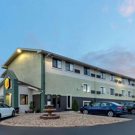 Super 8 By Wyndham Kansas City At Barry Road/Airport Esterno foto