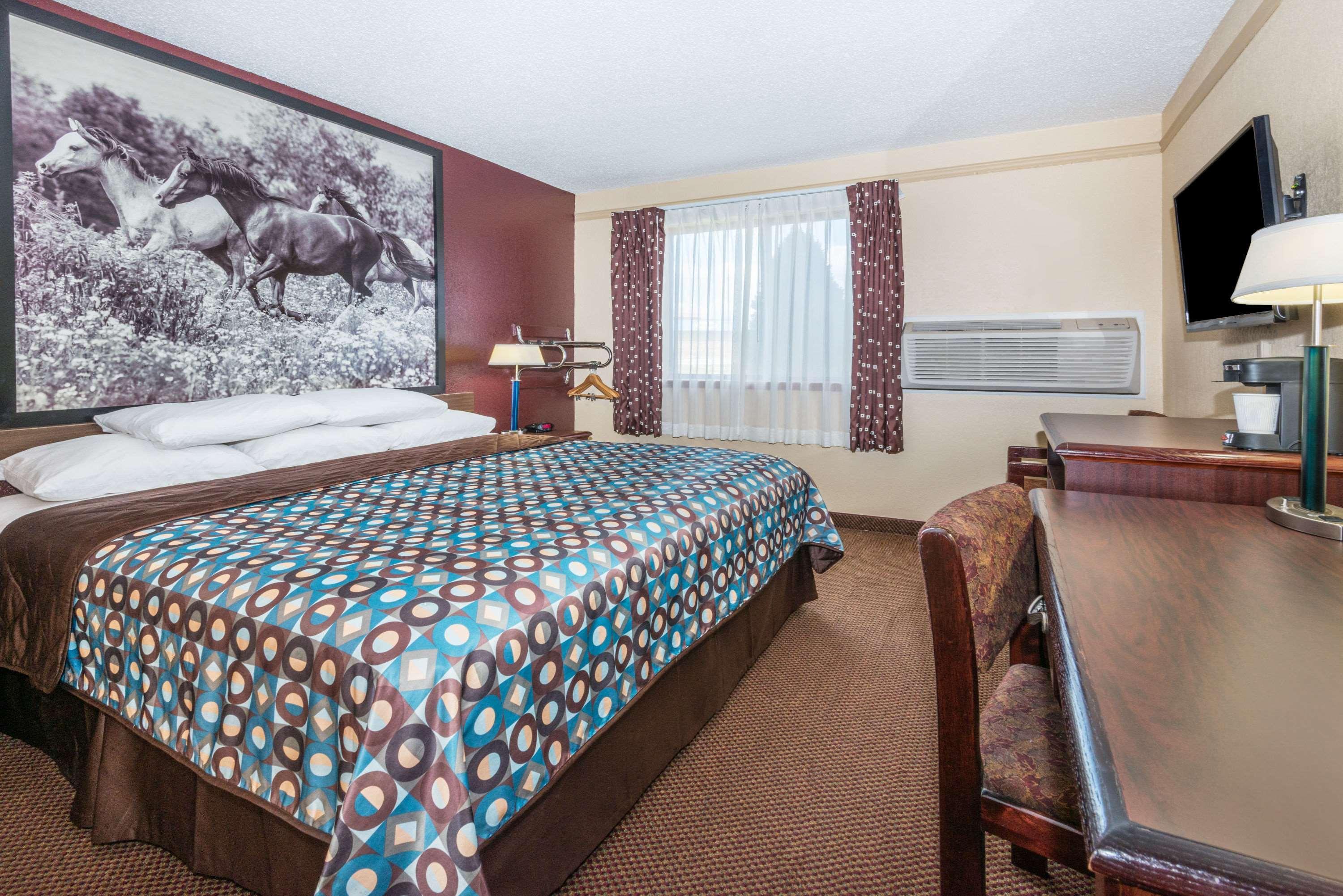 Super 8 By Wyndham Kansas City At Barry Road/Airport Esterno foto